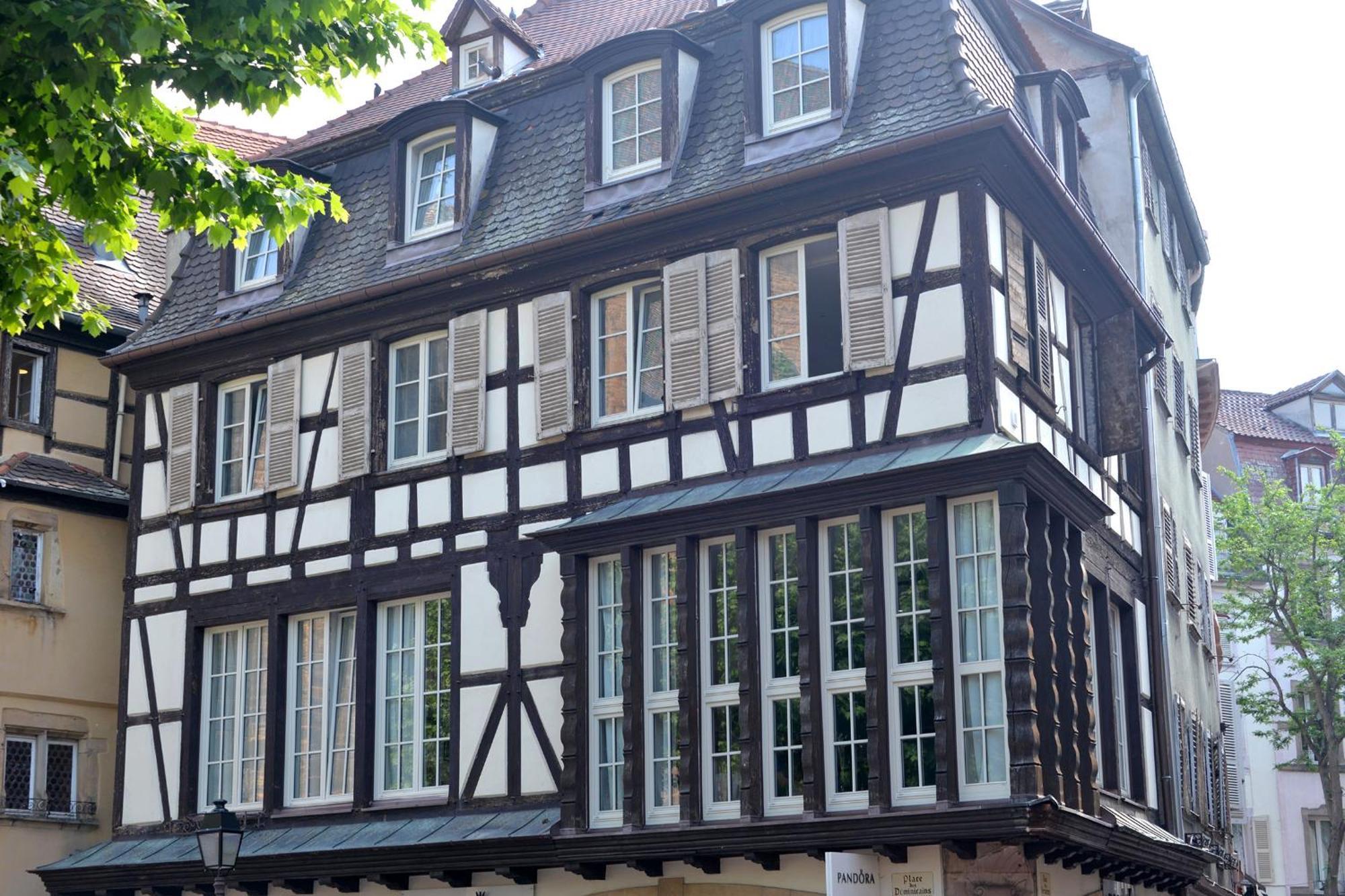 Suite Le Splendide Du Centre Historique Avec Climatisation Colmar Luaran gambar